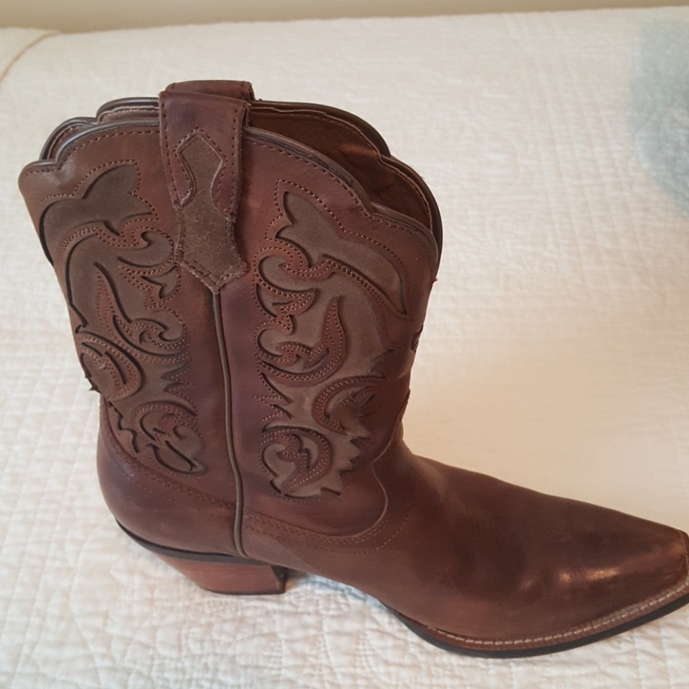 Ariat Shada boots